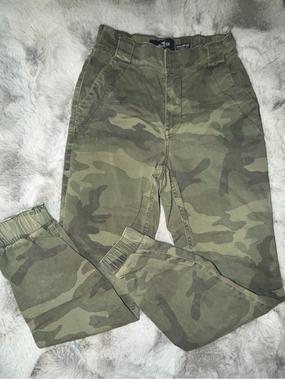 HollisterCo Camouflage Jogger Pants